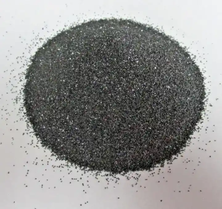 Pile of silicon carbide 60/90 grit